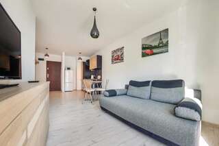 Апартаменты Apartamenty Sun&Snow Osiedle Bursztynowe Колобжег One-Bedroom Apartment - Baltycka 16A-1